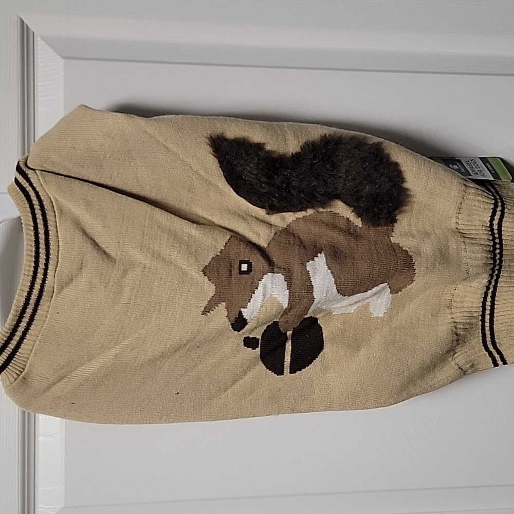 Tan Dog Sweater XL with Squirrel Design
